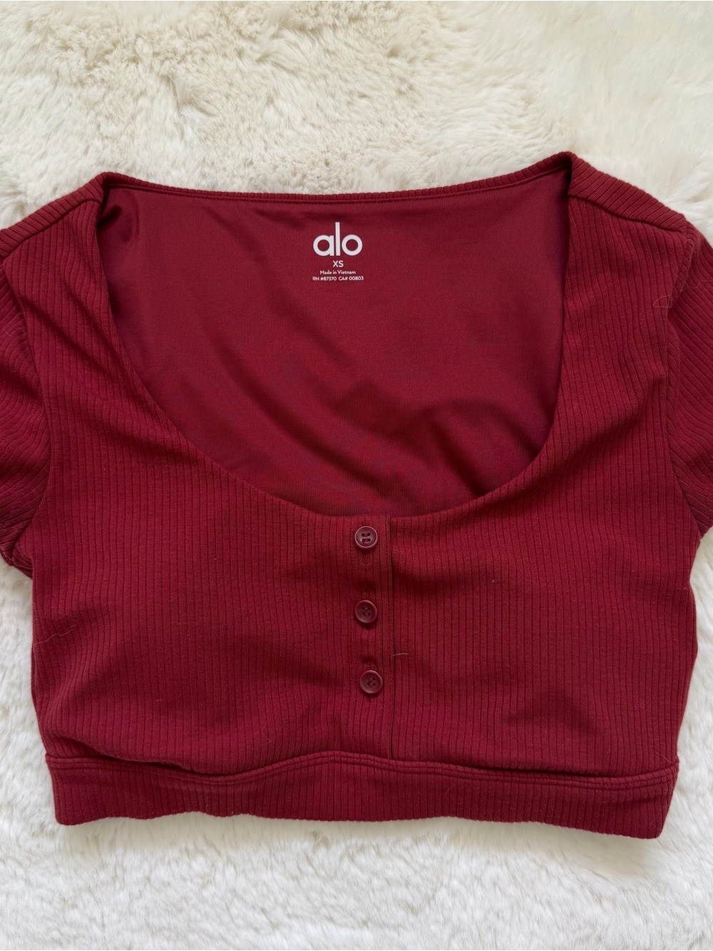 ALO Yoga Ribbed Button-Front Crop Top XS - Burgundy